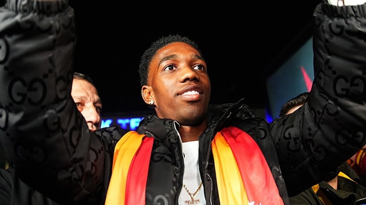 Galatasaray'ın Yeni Yıldızı Yaser Asprilla İstanbul'a Göz Dört Ettirdi! - Görsel 1