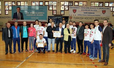 Salon hokeyi erkeklerde Gaziantep Polisgücü'nün şampiyonluğu