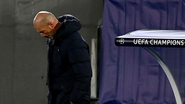 Real Madrid'de El Clasico öncesinde kriz! #
