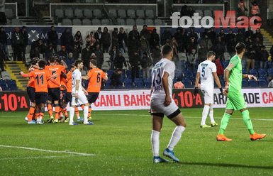 İşte Medipol Başakşehir-Kasımpaşa maçından kareler