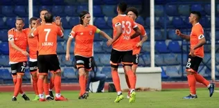 Gol düellosunun galibi Adanaspor!
