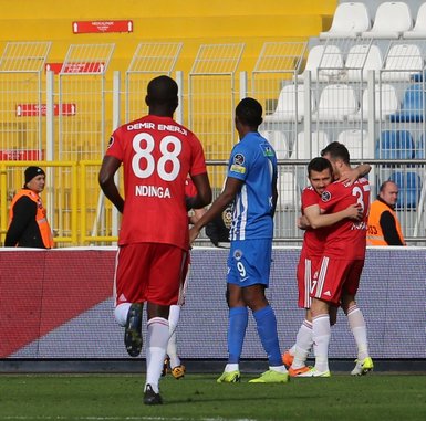 Kasımpaşa - Sivasspor maçından kareler