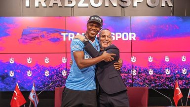 Trabzonspor'da Anthony Nwakaeme için imza töreni düzenlendi
