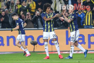 Spor yazarları Fenerbahçe-Başakşehir maçını değerlendirdi