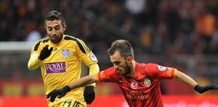 Galatasaray ecel terleri döktü