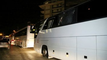 Antalyaspor taraftarını taşıyan otobüse saldırı!