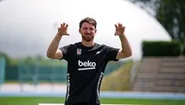 Orkun’un arkasını süpürürüm!