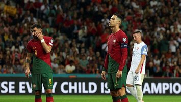 Ronaldo penaltı öncesi besmele çekti! İşte o anlar