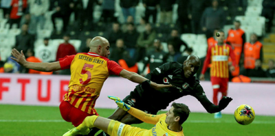 Beşiktaş’ın gol anonsu engellere takılmayan Buket Durmuş’tan