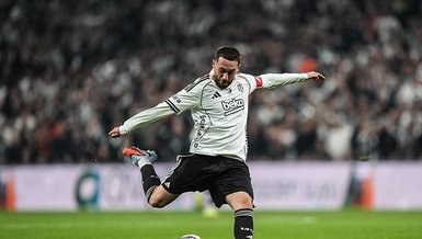 Kaptan dümene geçiyor