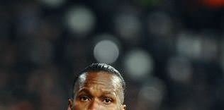 Drogba 4 yıl daha oynar