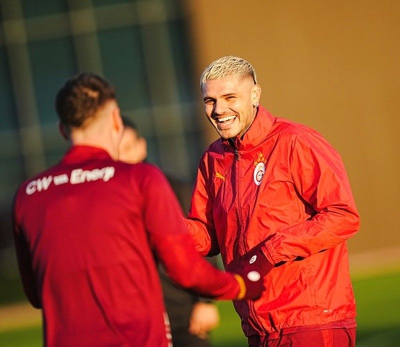 galatasaray-fenerbahce-maci-canli-izle-super-kupa-final-maci-saat-kacta-1768025379788.jpeg Galatasaray-Fenerbahçe maçı hangi kanalda?