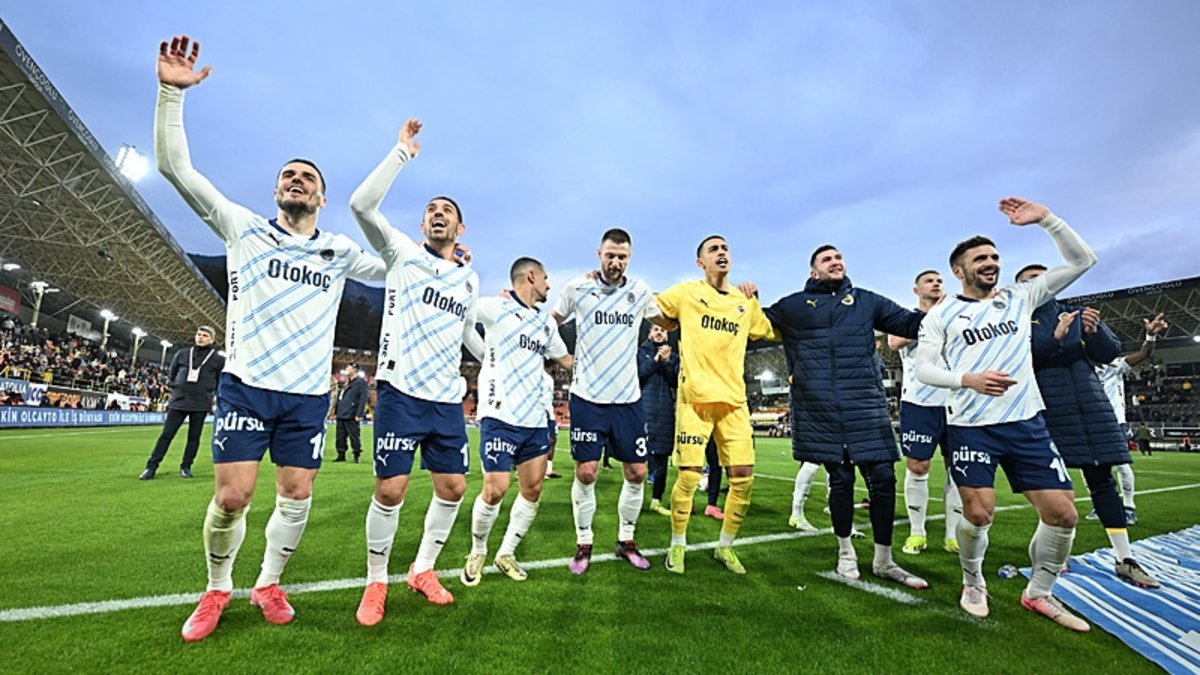 Spor yazarları Corendon Alanyaspor-Fenerbahçe maçını değerlendirdi Spor yazarları Corendon Alanyaspor-Fenerbahçe maçını değerlendirdi