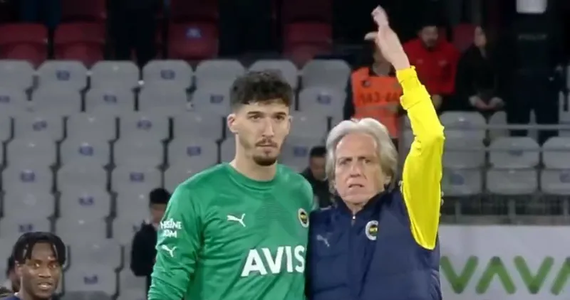 Maç sonu dikkat çeken hareket! Jesus ve Altay... - 1