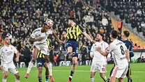 Penaltı VAR uyarısıyla geldi