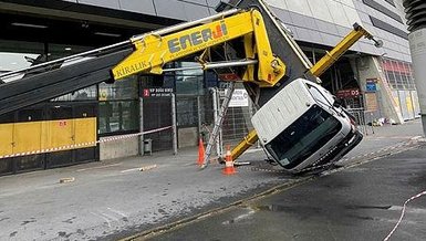 Aslantepe’de vinç devrildi