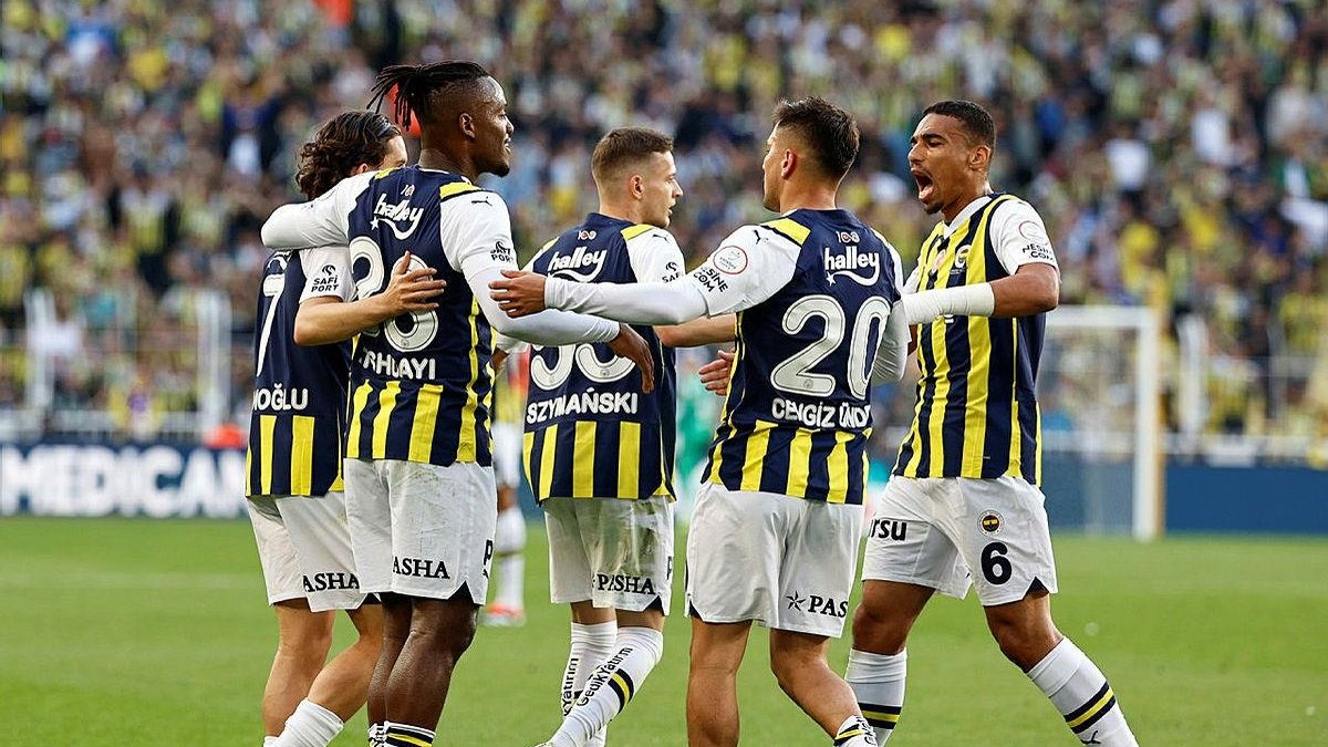 Fenerbahçe 15 yıl sonra ilk peşinde!