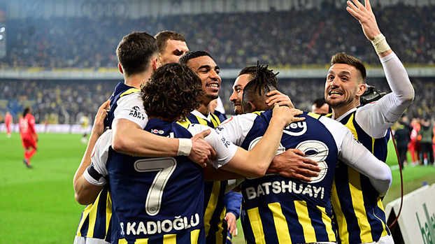 Dokuz oyuncuya sarı kart uyarısı