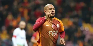 Golünü attı, selamı çaktı