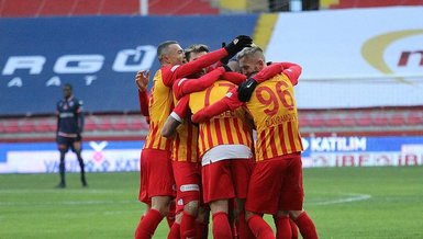 Kayserispor  Başakşehir 2-0 (MAÇ SONUCU - ÖZET)