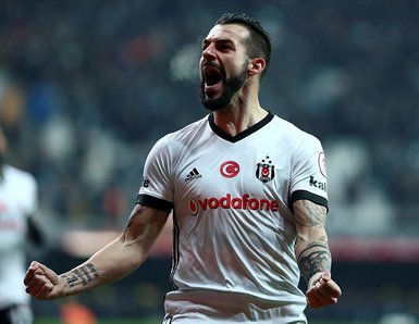 Beşiktaş’ta rota değişti! İşte yeni transfer harekatı