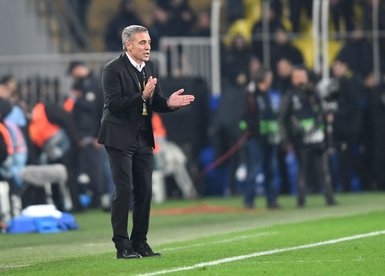 Fenerbahçe Teknik Direktörü Ersun Yanal’ın Beşiktaş karnesi korkutuyor!