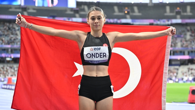 Aysel Önder gümüş madalyanın sahibi oldu