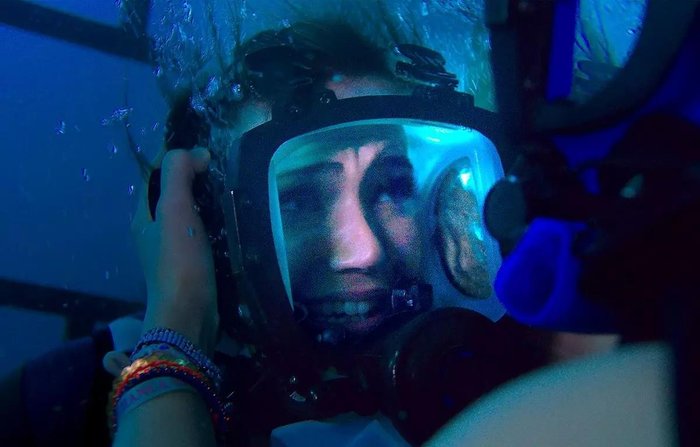 denizde-dehset-47-meters-down-filminin-konusu-ne-denizde-dehset-oyunculari-kim-ne-zaman-cekildi-1691835569501.jpeg