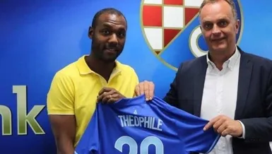 Theophile bekleyişi!