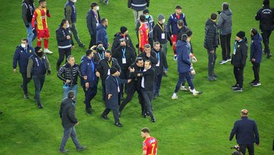 Yeni Malatyaspor - Kayserispor maçı sonrası ortalık karıştı! Adil Gevrek Hüseyin Göçek'e saldırdı