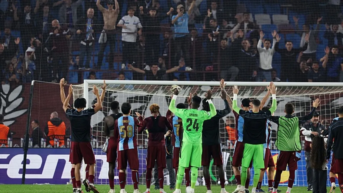 Mor Sahne Şöleni: Trabzon'un Kalbi Hearts'ın Rüzgarında Coştu