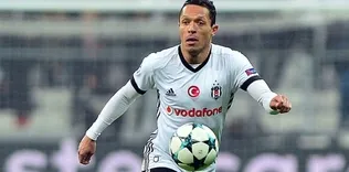 Beşiktaş’ta transfer bilmecesi! Adriano...