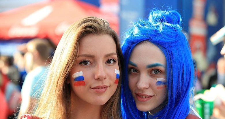 Ruslar, Mısır maçını festivale çevirdiler