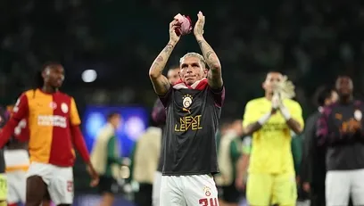 Lucas Torreira’ya milli takım daveti