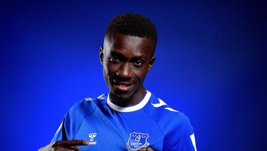 Idrissa Gueye Everton'a transfer oldu!