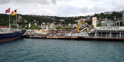 Galatasaray Adası'nda yıkım çalışması