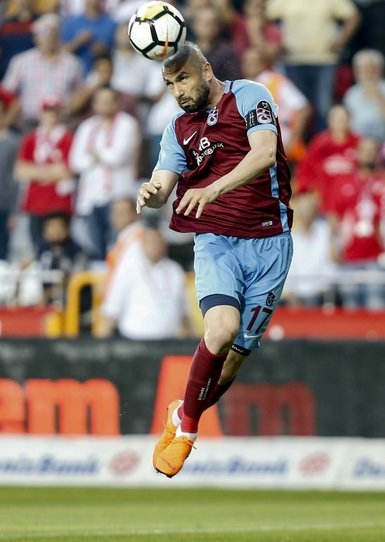 Burak Yılmaz’dan flaş ayrılık açıklaması!