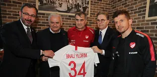 Millilere büyük destek