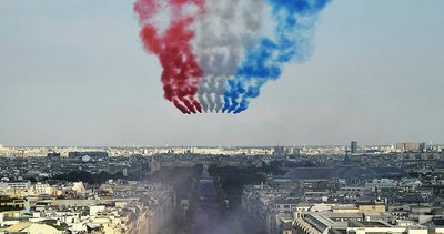 Fransa Milli Takımı Paris'te! Şampiyonluk kutlamaları başladı...