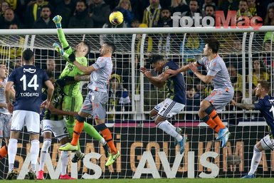 Spor yazarları Fenerbahçe-Başakşehir maçını değerlendirdi