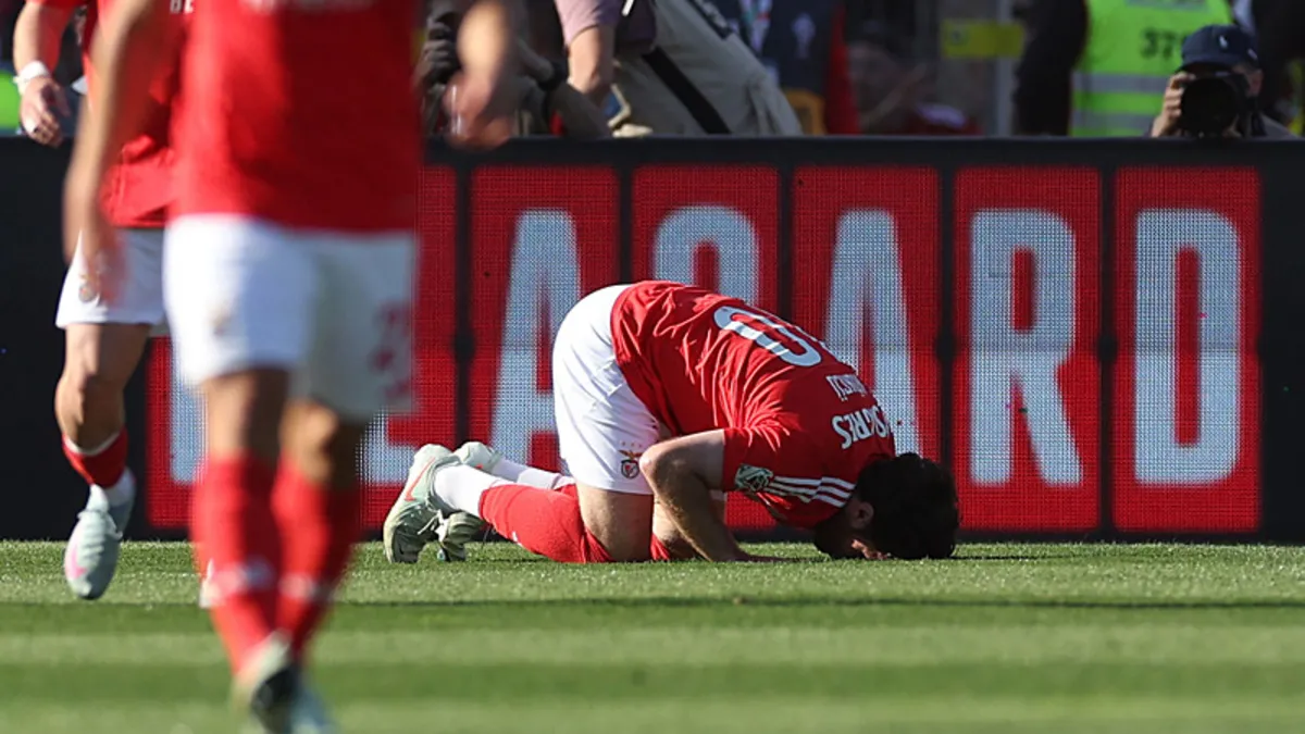 Orkun Kökçü final maçında sahnede!