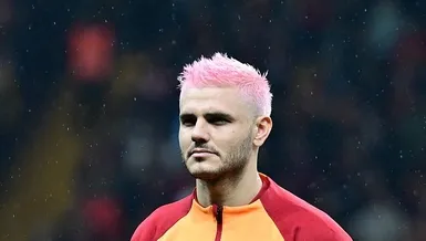Pembe saç uğur getirdi