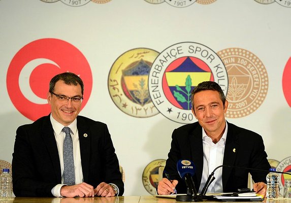 Fenerbahçe Başkanı Ali Koç'tan İngiltere'de dev transfer operasyonu! İşte o fotoğraf