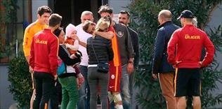 Aydın sakatlandı eşi gözyaşı döktü