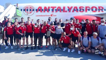 Antalyaspor kafilesi İzmir'e gitti