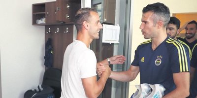 Persie başlayacak Soldado bitirecek