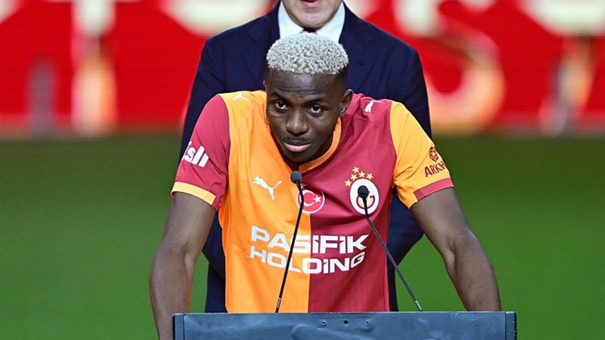 Galatasaray'da Victor Osimhen önlemi! Sözleşmesindeki detay... Galatasaray'da Victor Osimhen önlemi! Sözleşmesindeki detay...