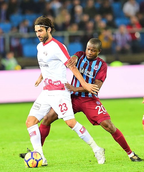 Ahmet Ağaoğlu'nun ilk transferi 