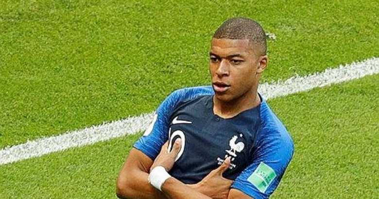 Fransa formasıyla Arjantin'e 2 gol atan Kylian Mbappe'den bir ilk