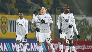 Domagoj Vida sahalara müthiş döndü!